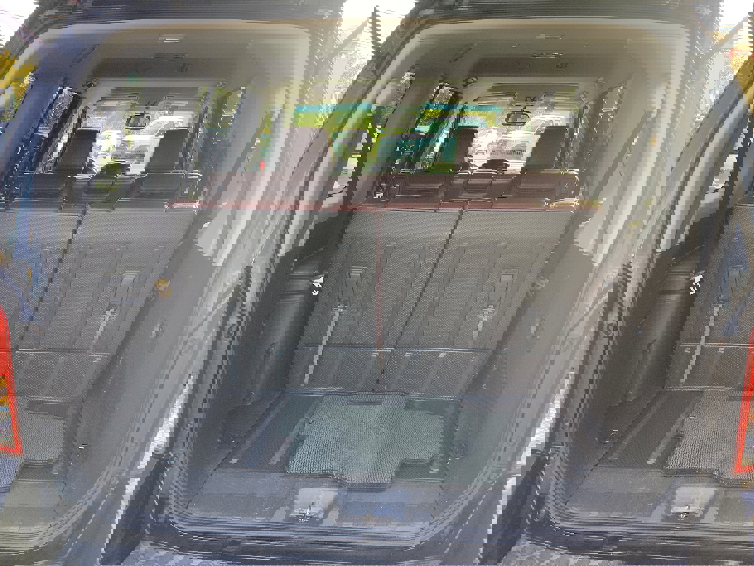 Used 2008 Nissan Pathfinder SE w/ Leather Pkg image 14