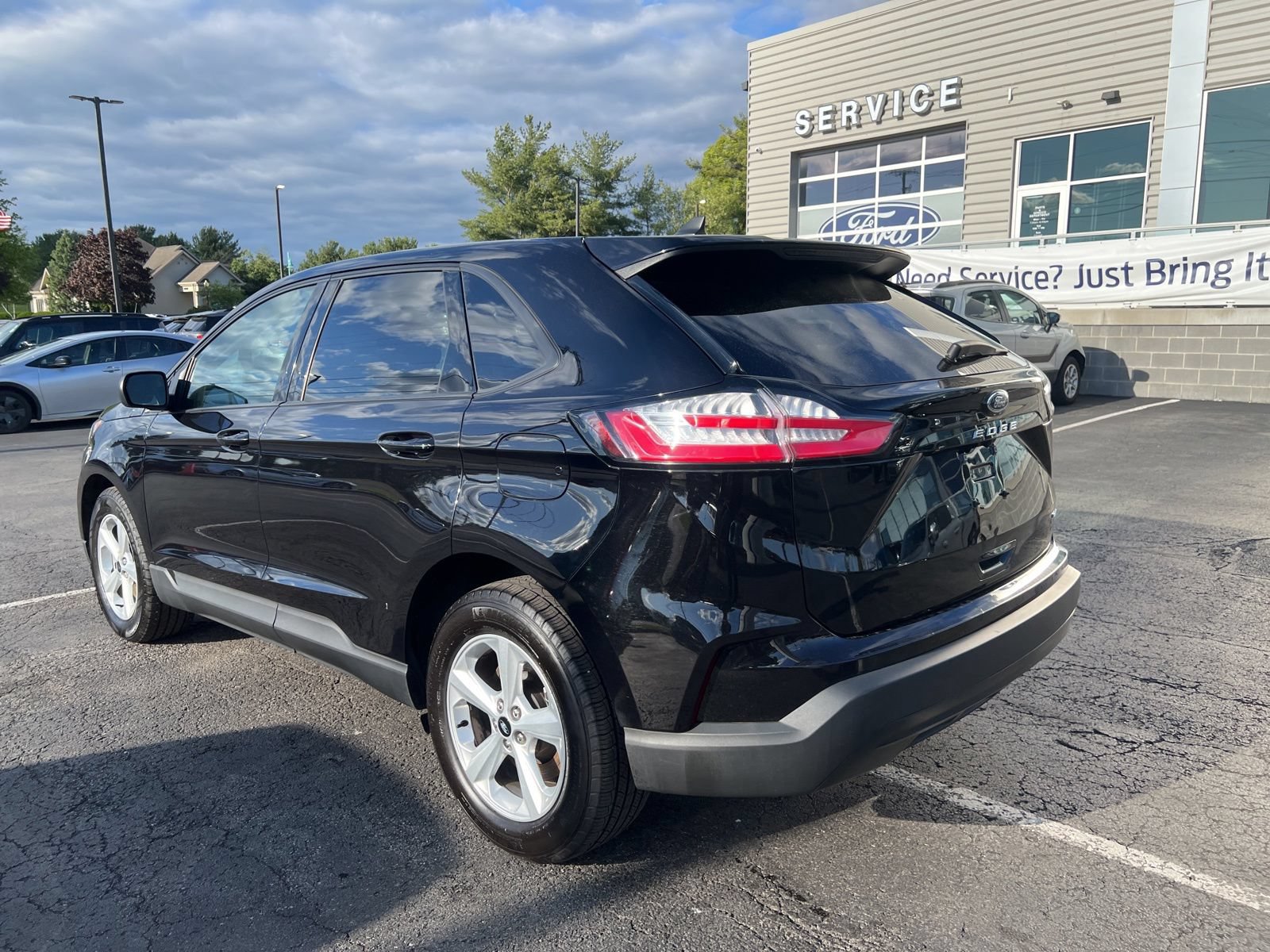 Used 2024 Ford Edge SE AWD/4WD image 6