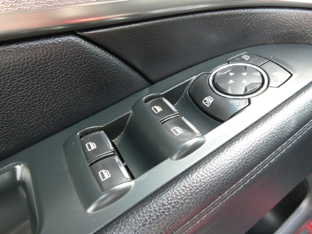 Used 2018 Ford Explorer XLT w/ Equipment Group 202A FWD image 25