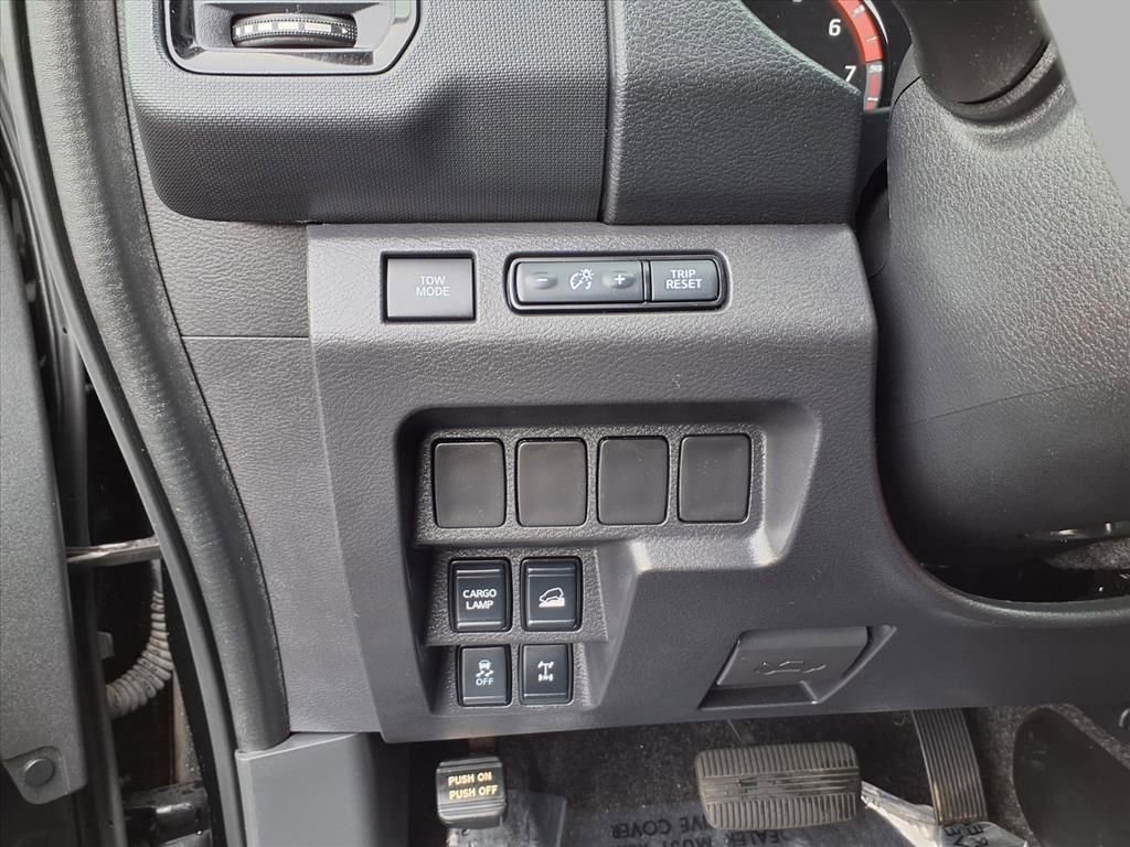 Used 2022 Nissan Frontier PRO-4X w/ Off-Road Protection Package image 13