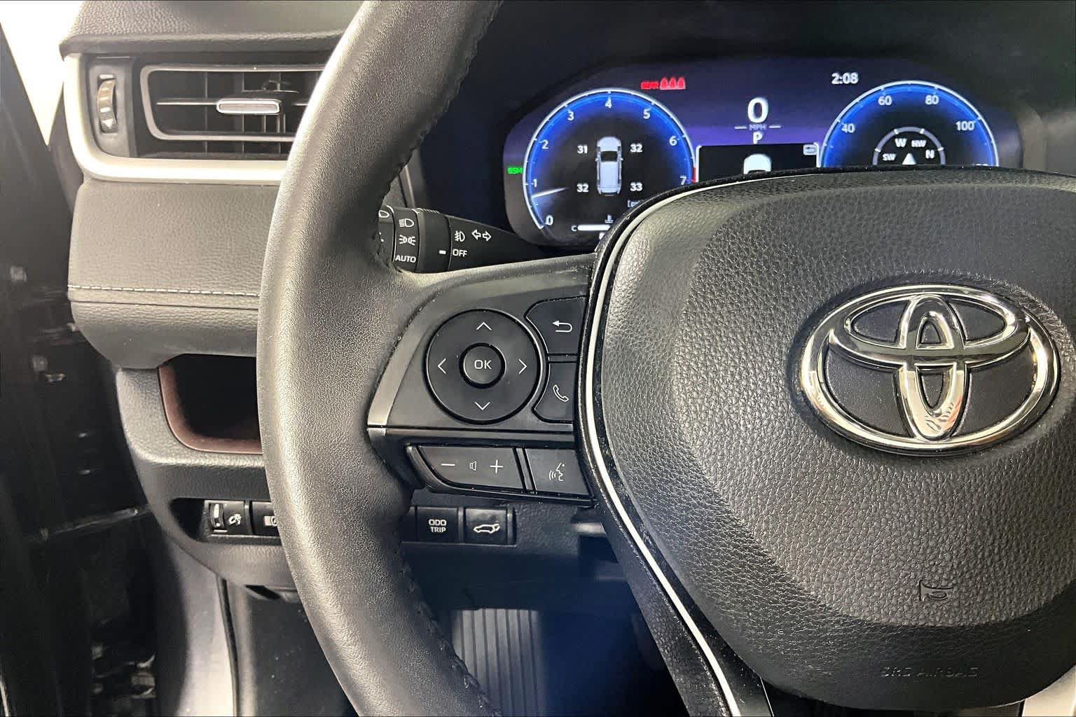 Used 2023 Toyota RAV4 Limited FWD image 23