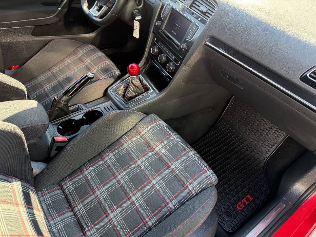 Used 2016 Volkswagen GTI S FWD image 23
