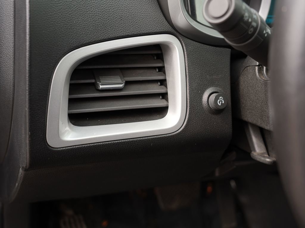 Used 2013 Chevrolet Equinox LTZ image 16