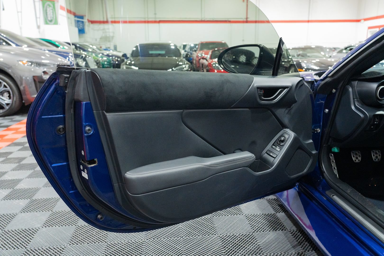 Used 2022 Toyota GR86 Premium w/ ALL Weather Mat Package (TMS) RWD image 19