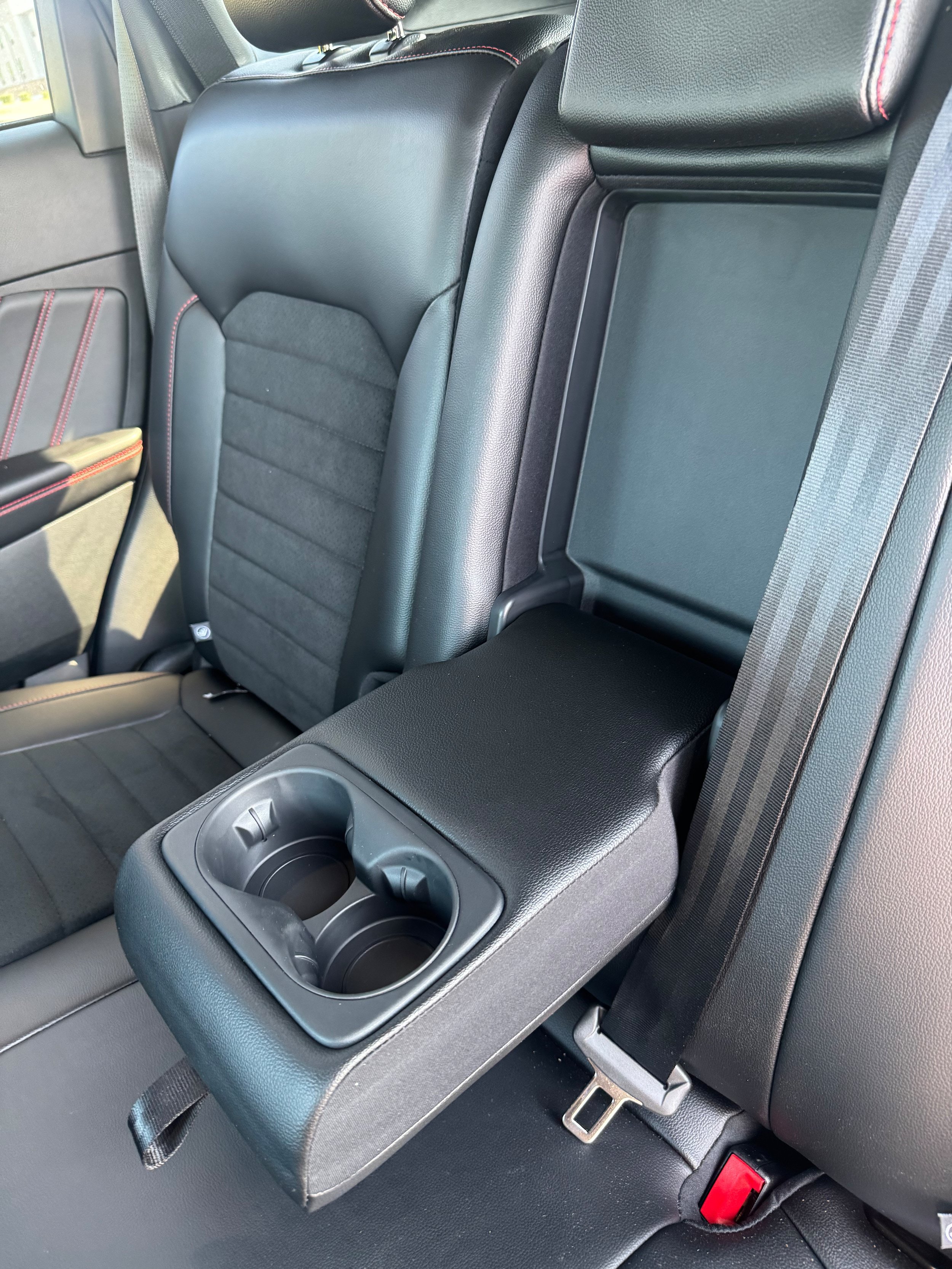 New 2024 Ford Edge ST-Line AWD/4WD image 32