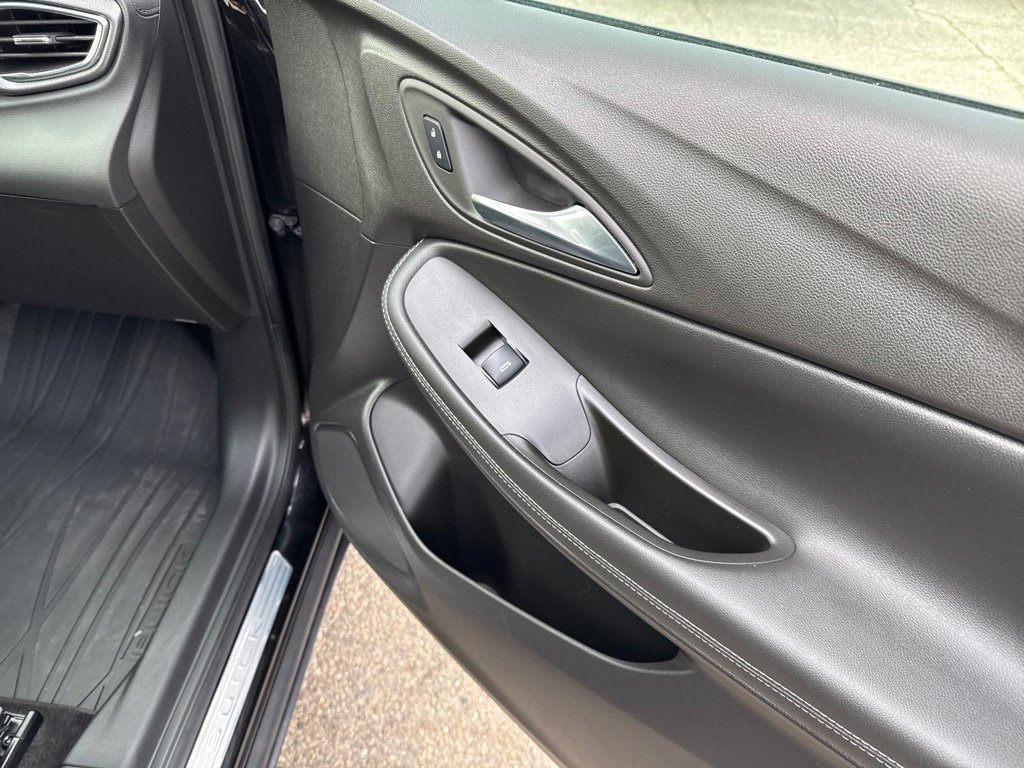 Used 2023 Buick Encore GX Essence w/ Experience Buick Package image 23