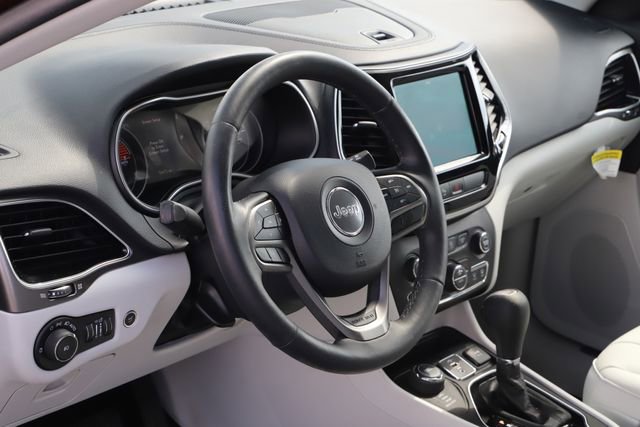 Used 2019 Jeep Cherokee Limited AWD/4WD image 13