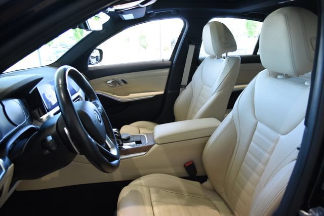 Used 2021 BMW 330i xDrive Sedan AWD/4WD image 14