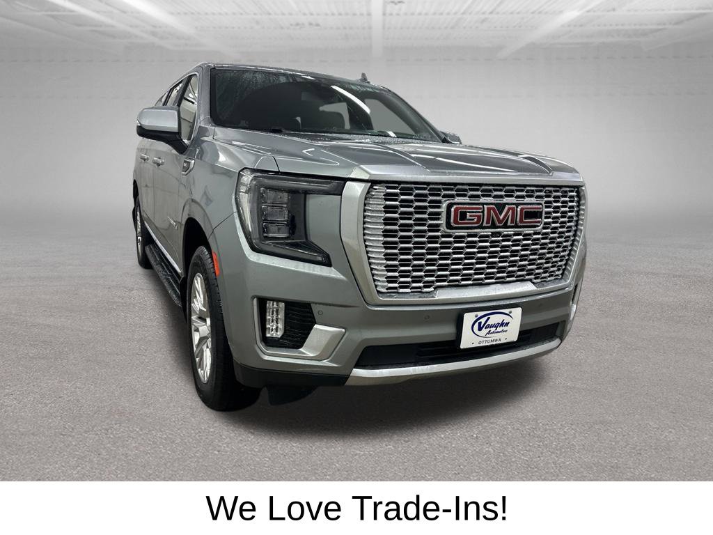 Used 2024 GMC Yukon XL Denali AWD/4WD image 3