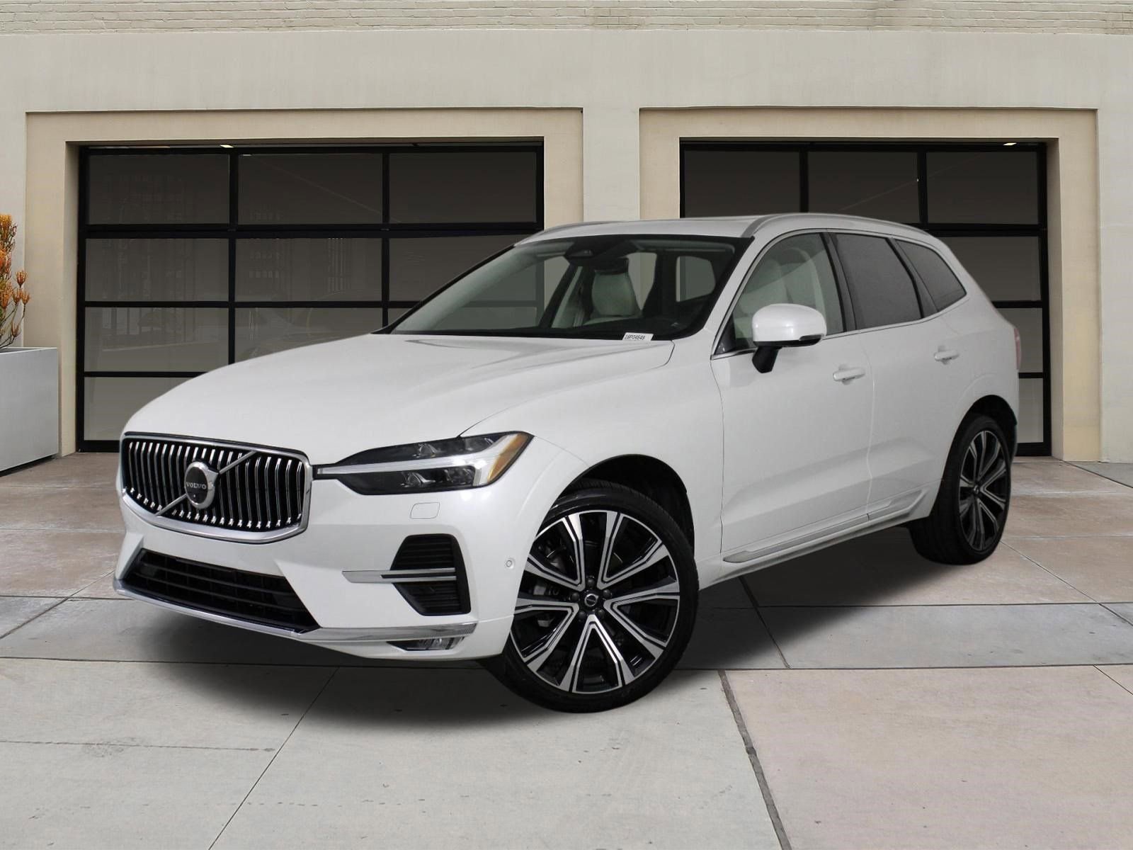 Certified 2023 Volvo XC60 B5 Ultimate image 3