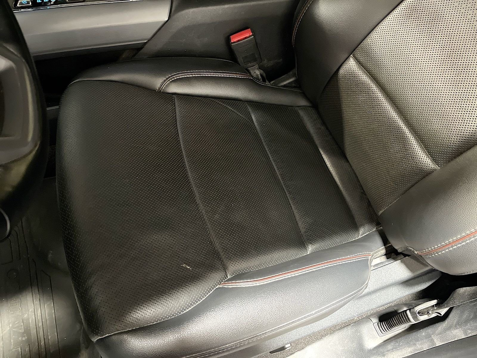 Used 2021 Ford F150 Lariat w/ FX4 Off-Road Package image 20