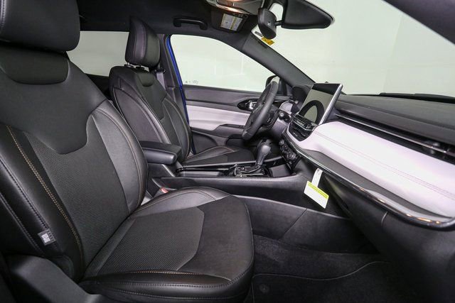 Used 2023 Jeep Compass Limited image 17