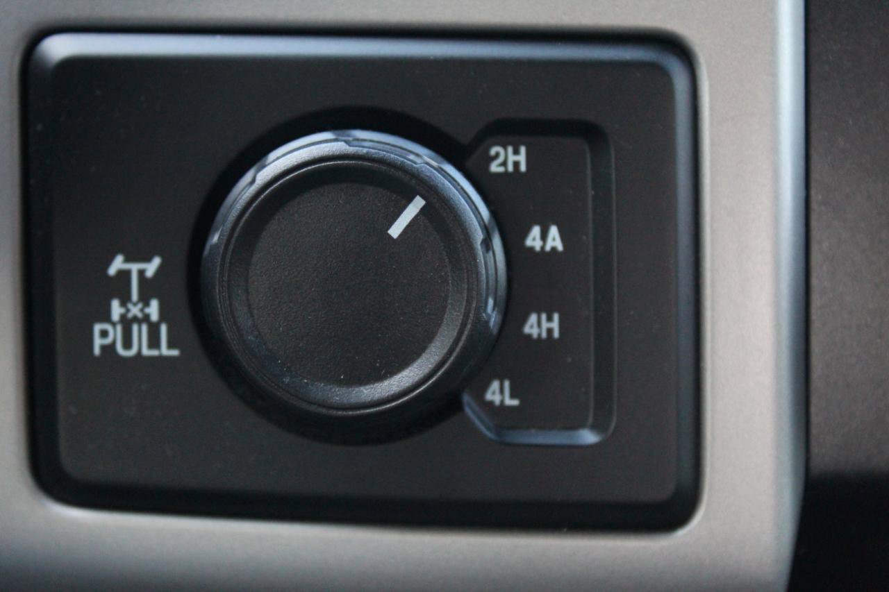 Used 2018 Ford F150 Lariat image 27