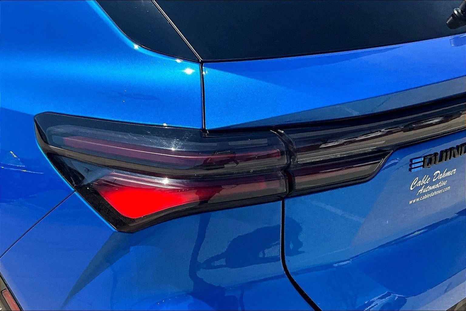 Used 2025 Chevrolet Equinox EV RS FWD image 23