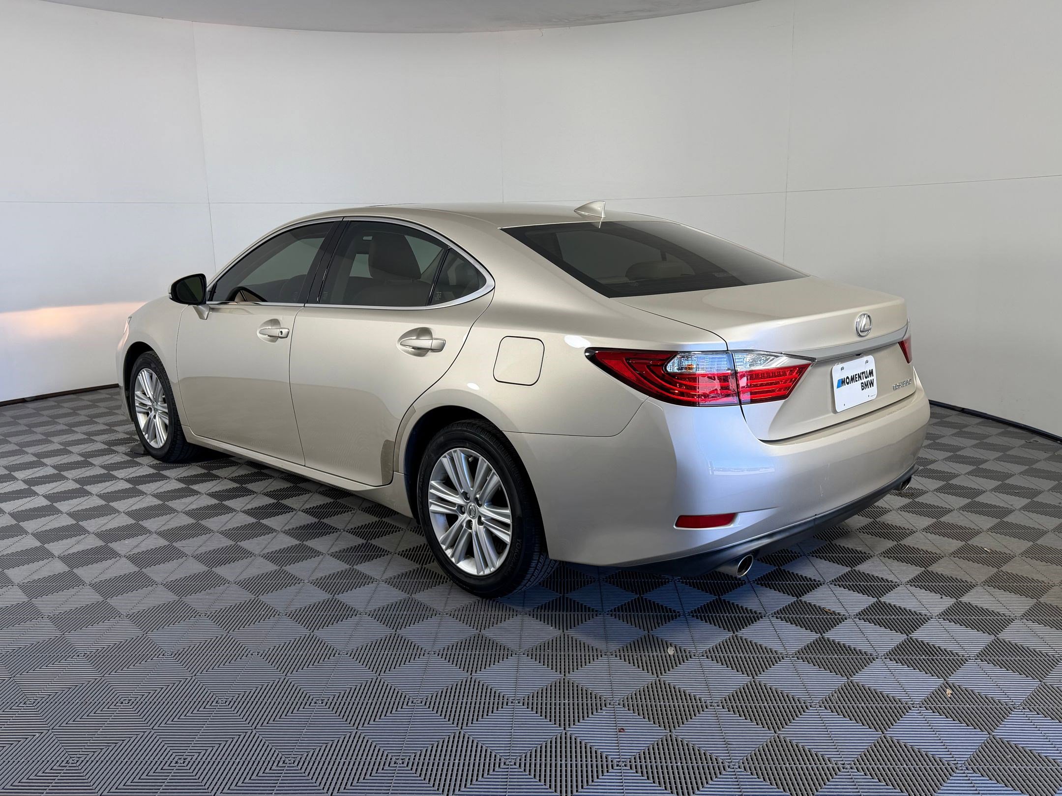 Used 2015 Lexus ES 350 image 3