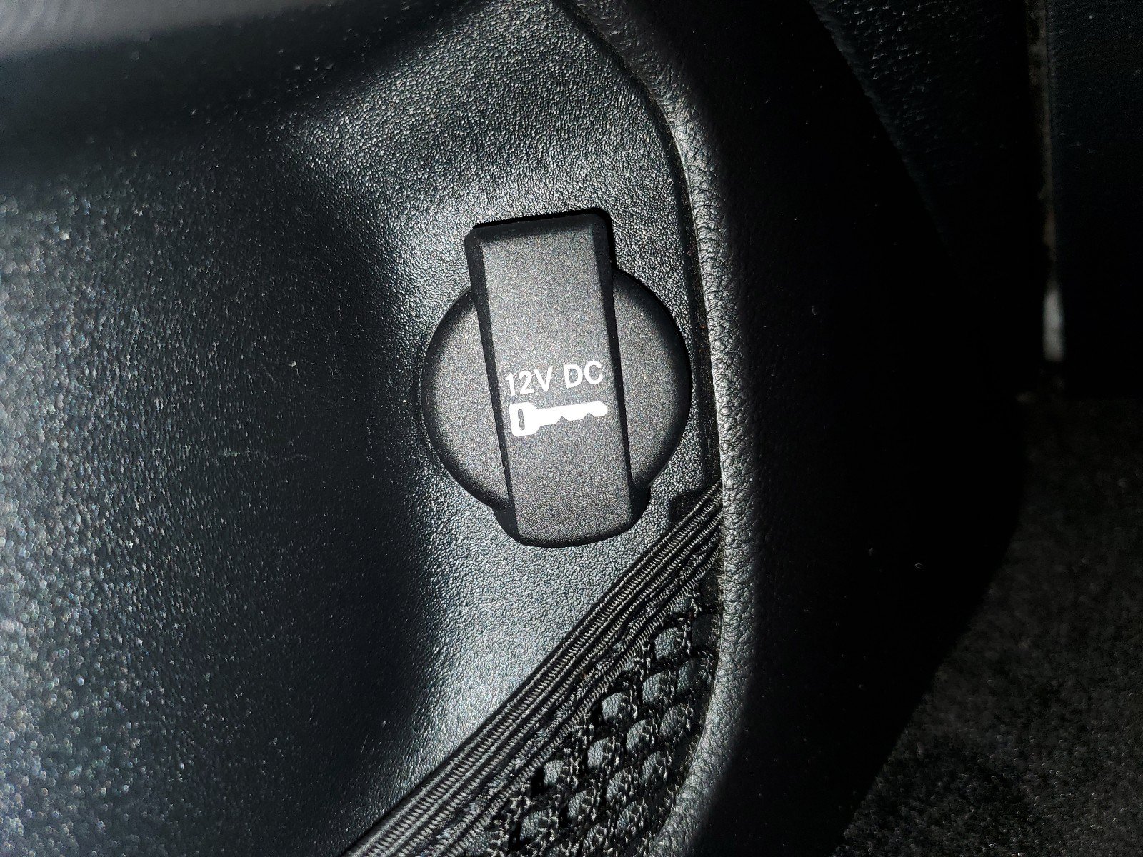 Used 2018 Dodge Challenger SXT w/ Blacktop Package RWD image 32