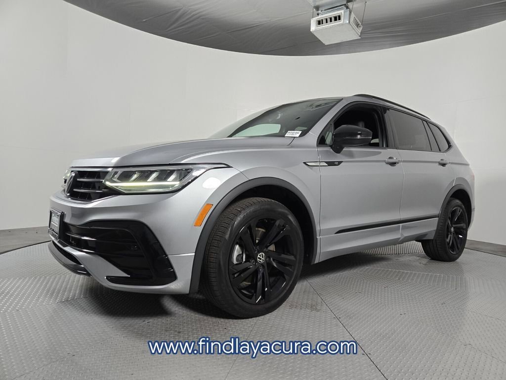 Used 2023 Volkswagen Tiguan SE R-Line image 2