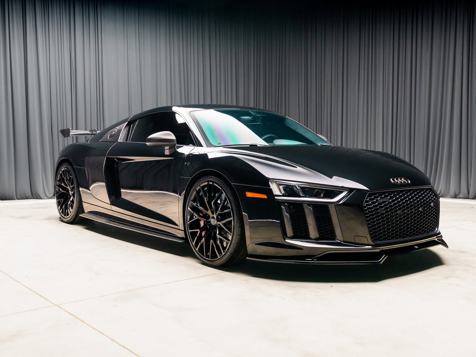 Used 2017 Audi R8 V10 plus image 16