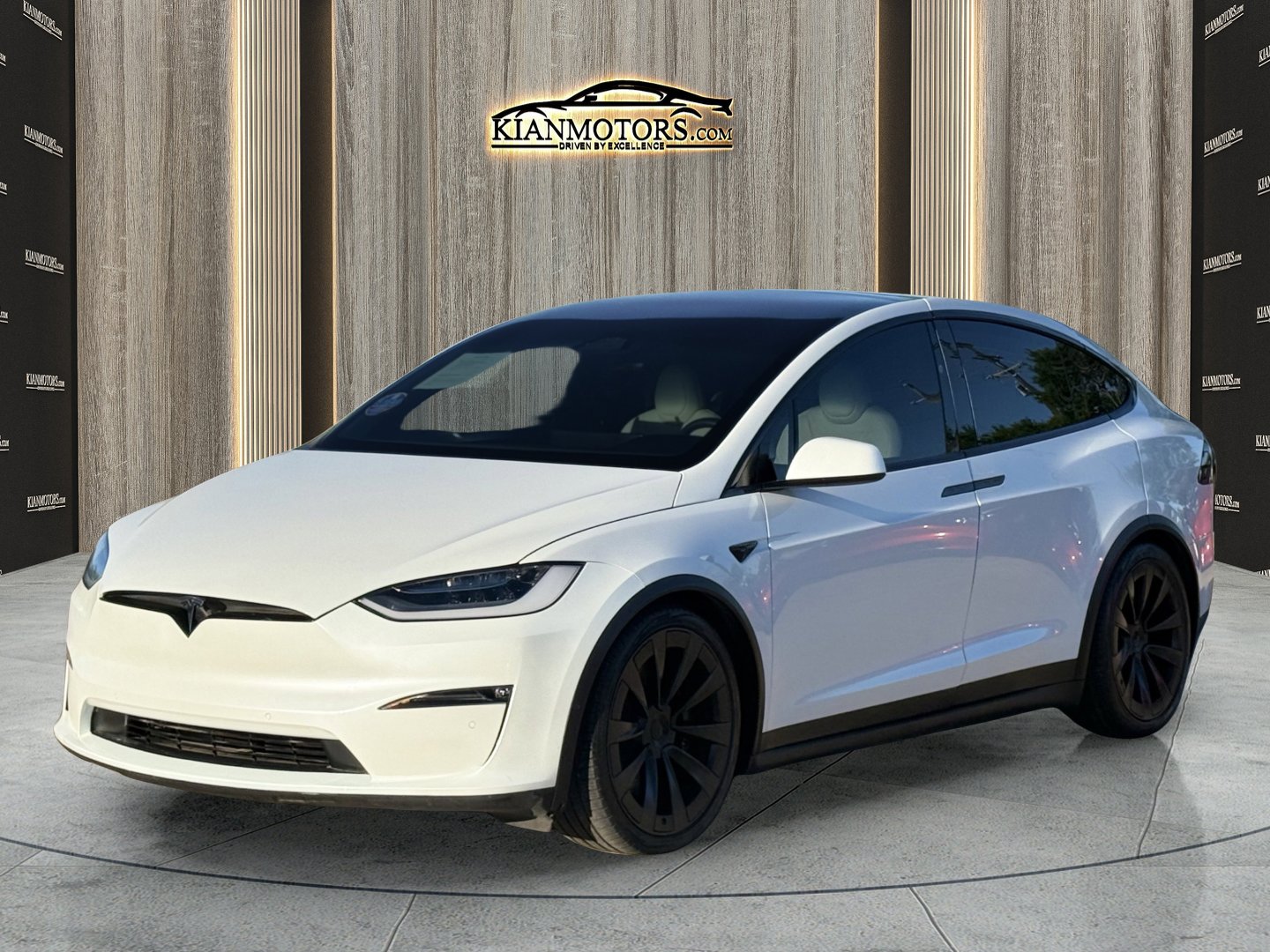 Used 2022 Tesla Model X image 3