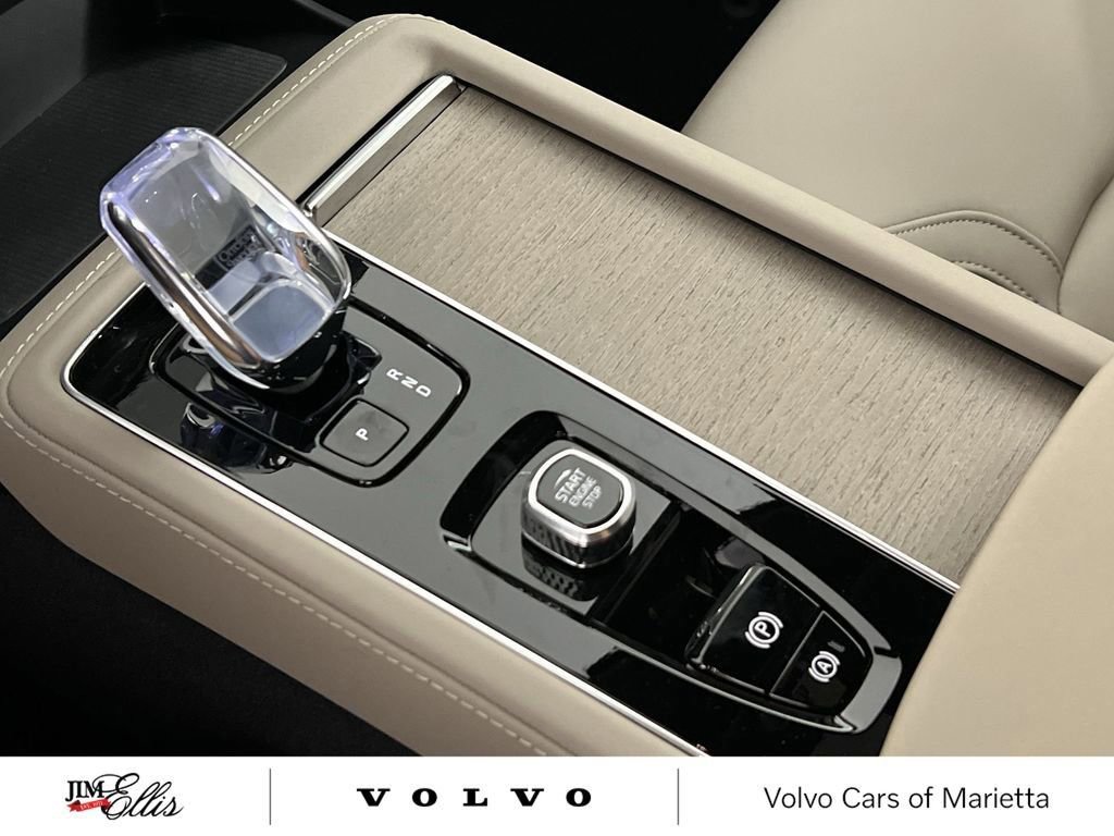 New 2026 Volvo XC90 B5 Plus w/ Protection Package image 20