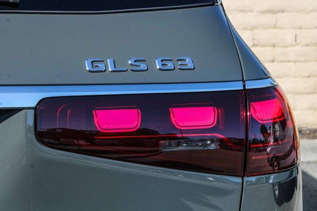 New 2026 Mercedes-Benz GLS 63 AMG 4MATIC image 9