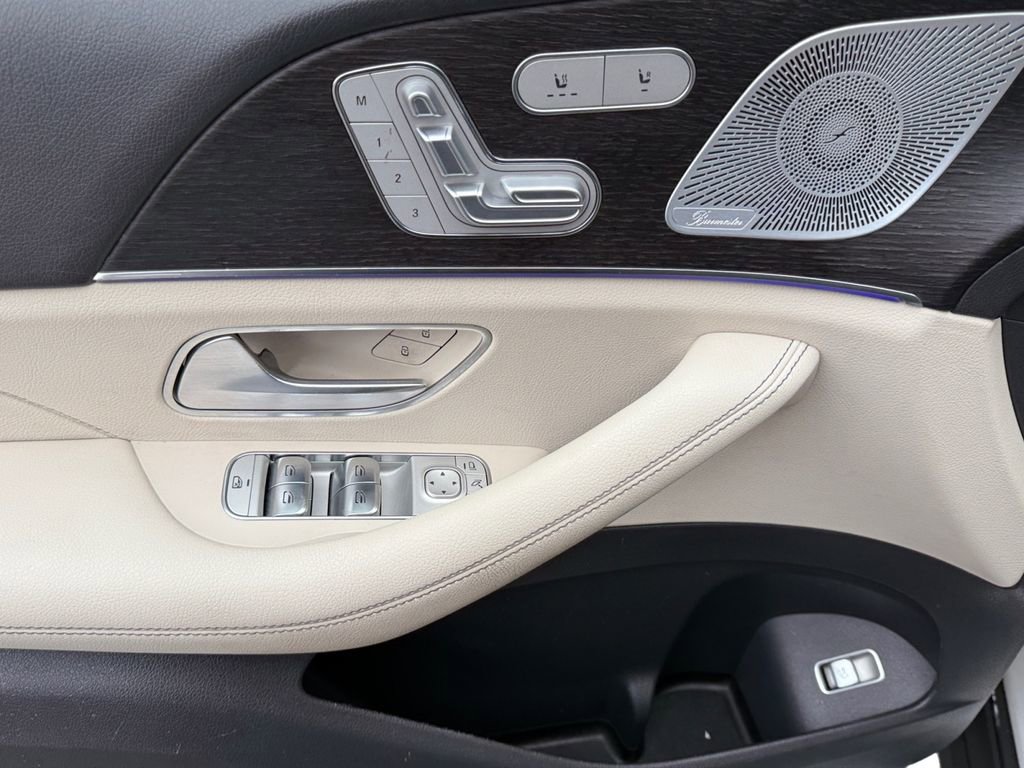 Used 2020 Mercedes-Benz GLE 350 4MATIC image 11