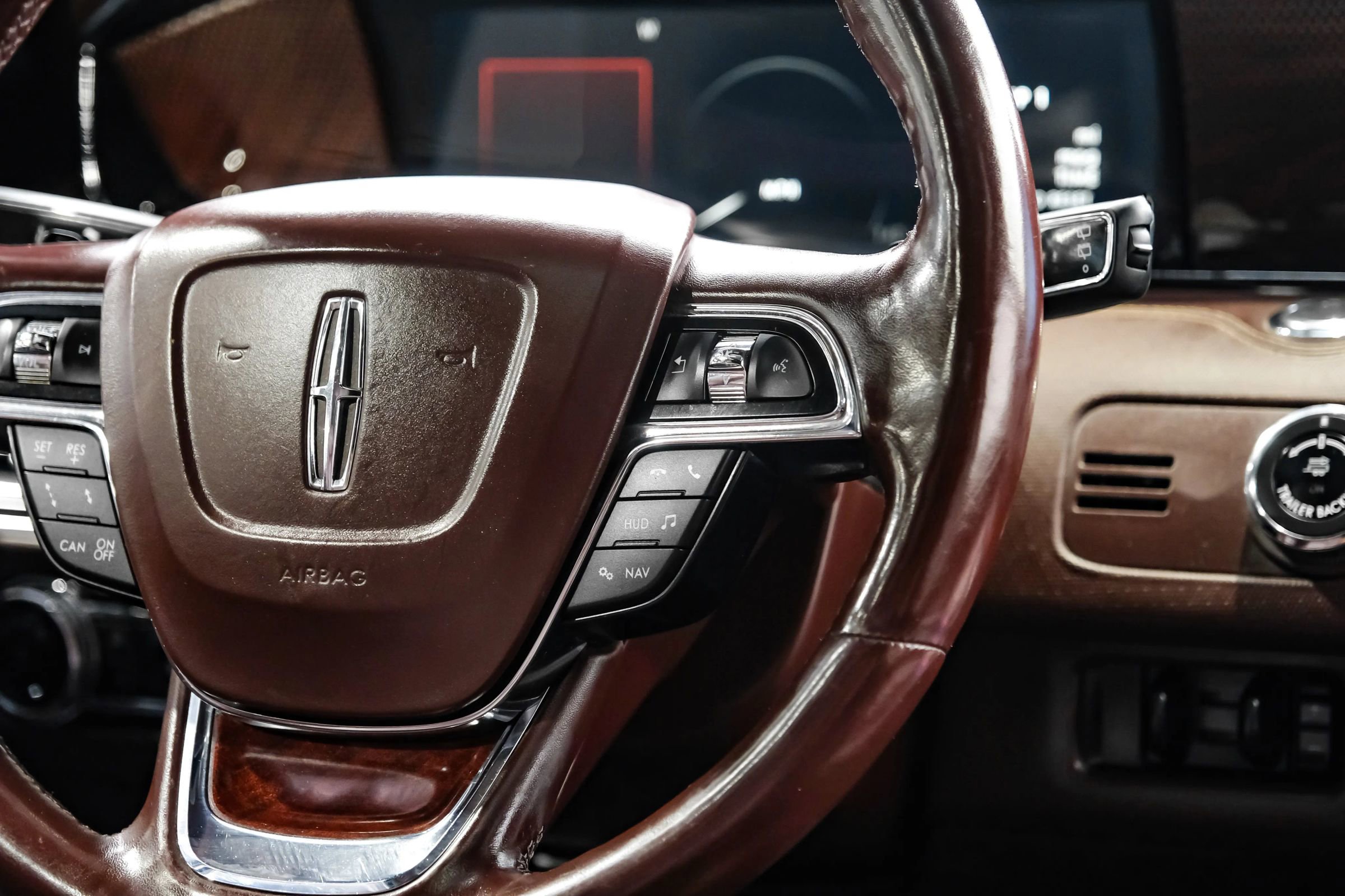 Used 2018 Lincoln Navigator Black Label w/ Cargo Package AWD/4WD image 22