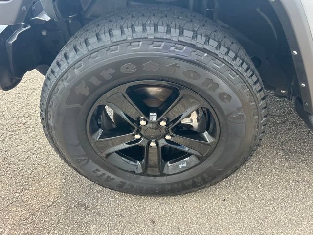 Used 2023 Jeep Wrangler Unlimited Sahara AWD/4WD image 31