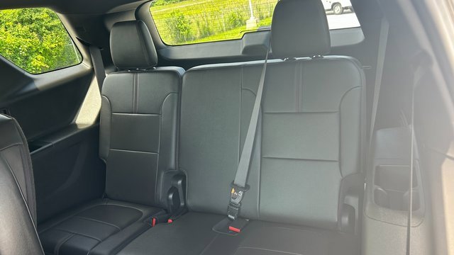 Certified 2023 Chevrolet Traverse RS image 32