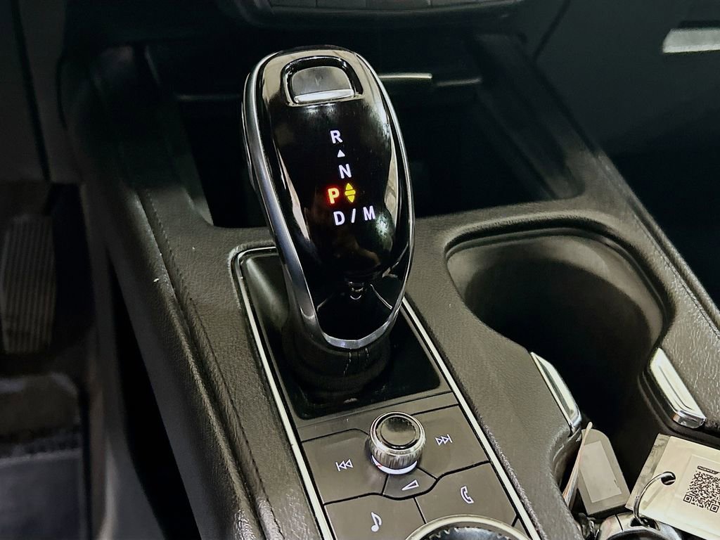 Used 2022 Cadillac XT4 Luxury w/ Cold Weather Package FWD image 14