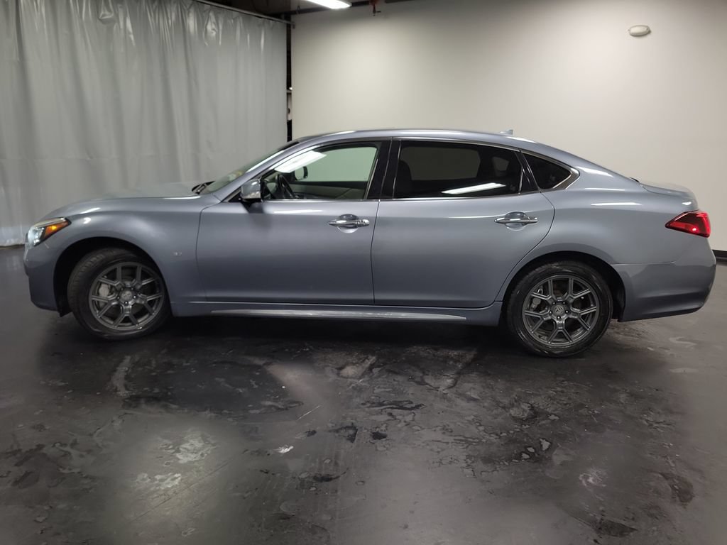 Used 2017 INFINITI Q70 L 3.7 AWD/4WD image 6
