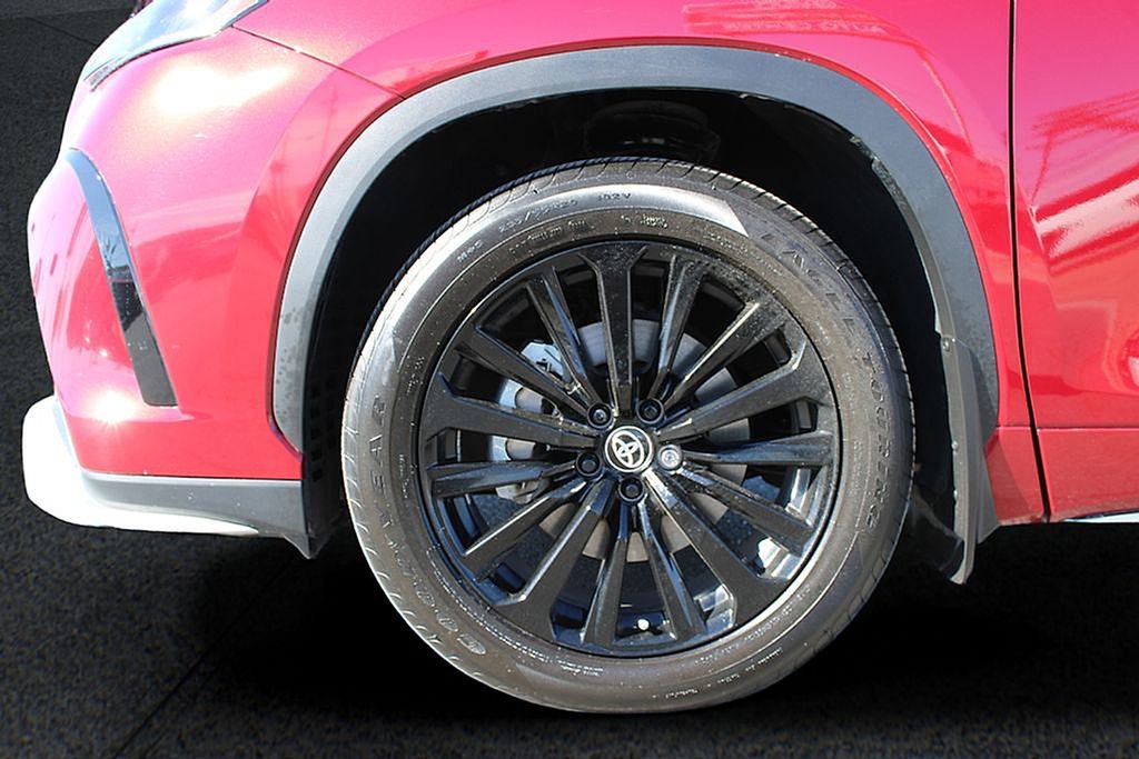 Used 2025 Toyota Highlander XSE image 10