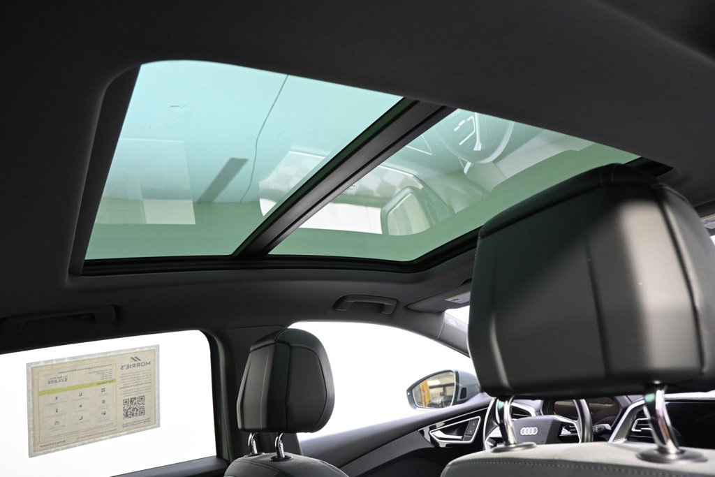 Used 2022 Audi Q4 e-tron Premium w/ Convenience Package image 17