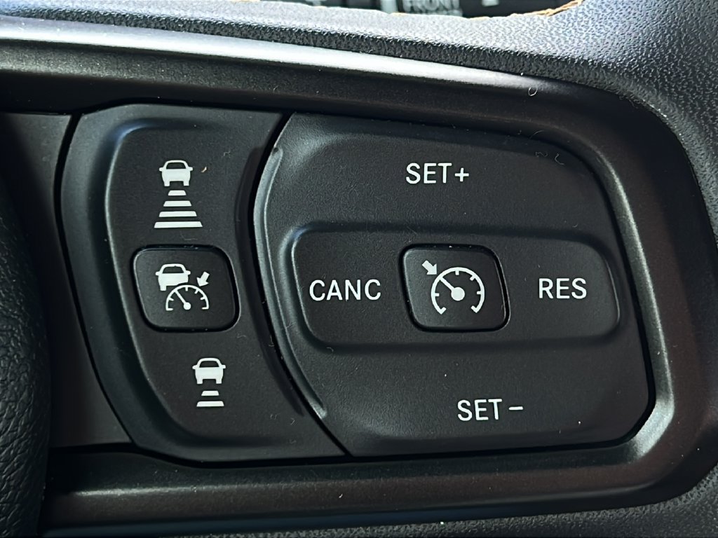 Used 2024 Jeep Wrangler Unlimited Sport AWD/4WD image 20