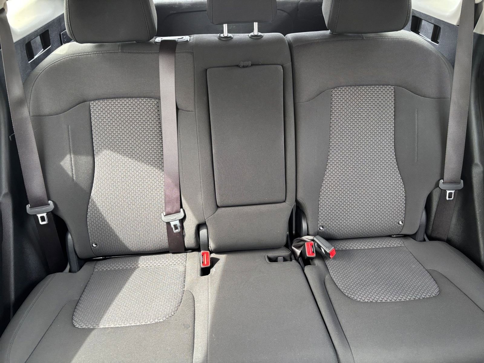 Used 2025 Kia Sportage LX FWD image 37