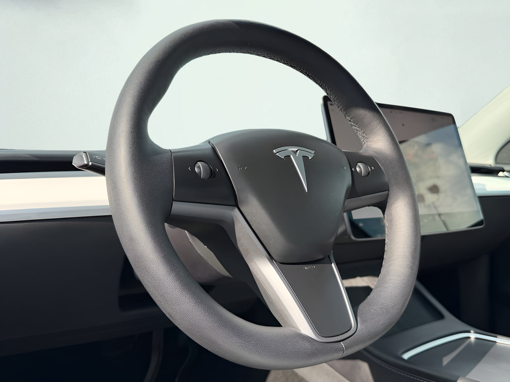 Used 2023 Tesla Model Y Long Range AWD/4WD image 42