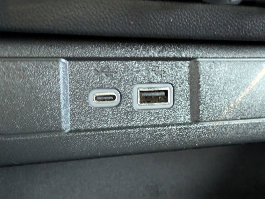 Certified 2025 GMC Canyon Elevation w/ Technology Package image 21