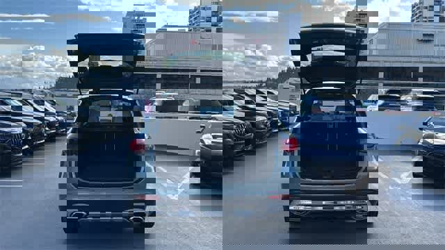 Certified 2026 Mercedes-Benz GLC 300 4MATIC image 9