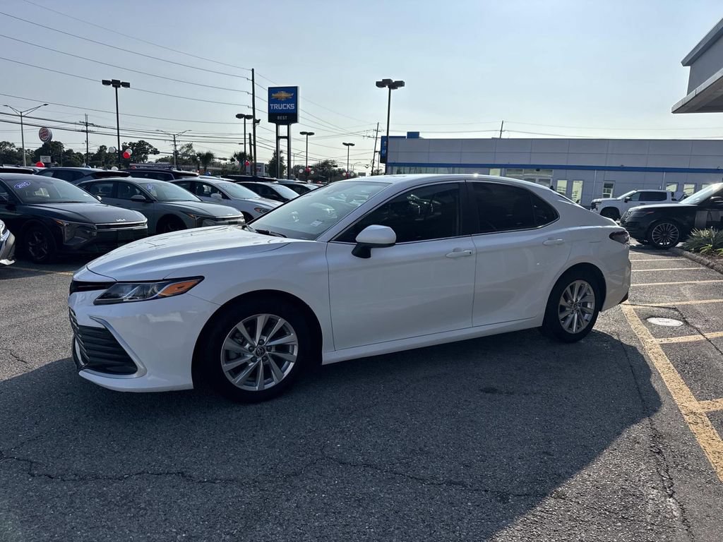 Used 2023 Toyota Camry LE FWD image 4