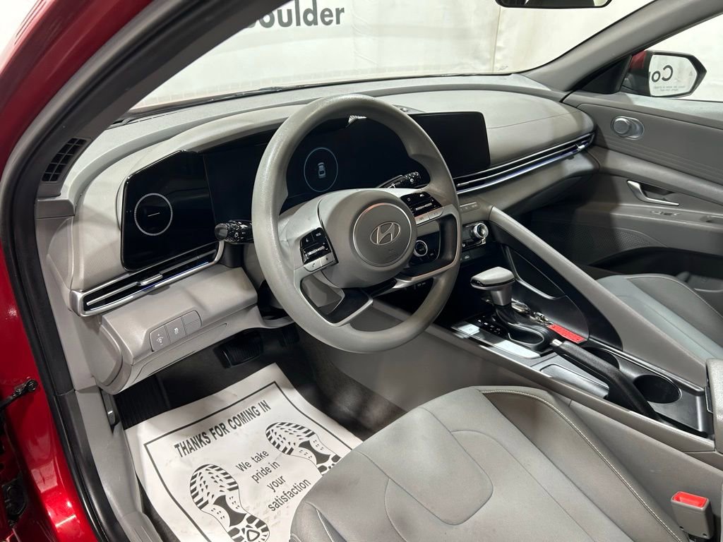 Used 2024 Hyundai Elantra SEL image 21