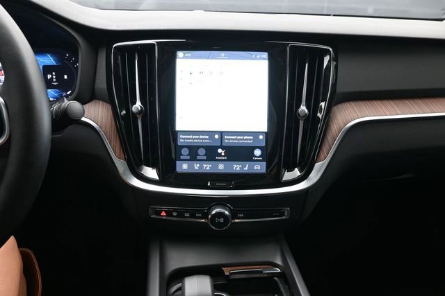 Used 2025 Volvo S60 B5 Plus FWD image 13