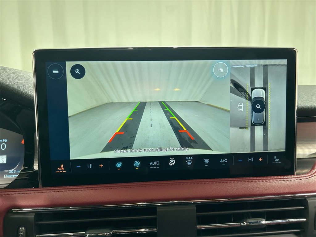 Used 2023 Lincoln Corsair Reserve w/ Equipment Group 201A image 15