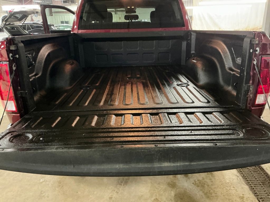 Used 2018 RAM 2500 Tradesman w/ Chrome Appearance Group image 22