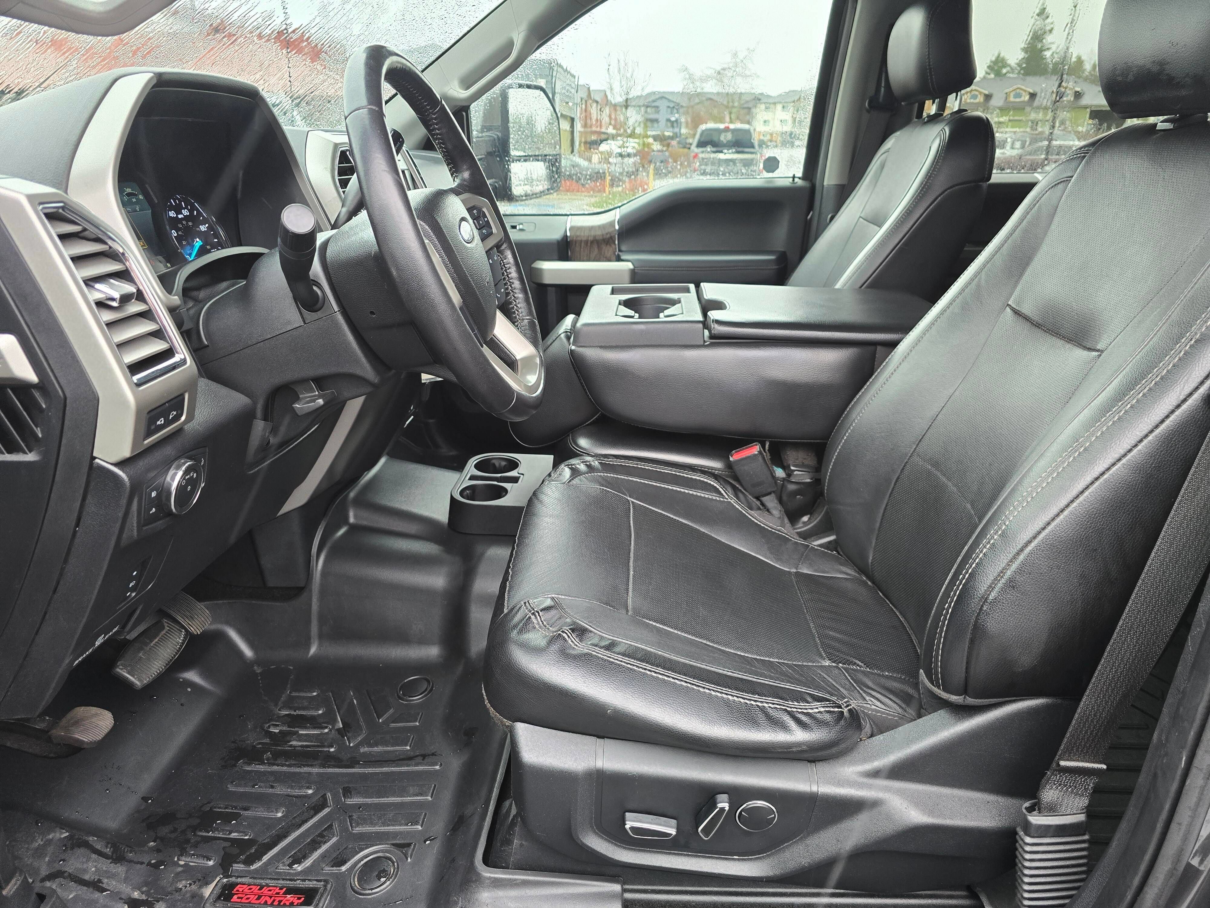 Used 2017 Ford F250 Lariat w/ Lariat Value Package AWD/4WD image 31