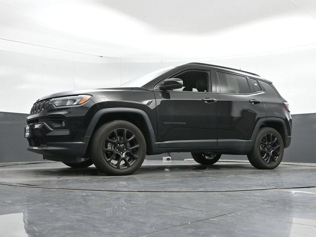 Used 2022 Jeep Compass Latitude w/ Convenience Group AWD/4WD image 43