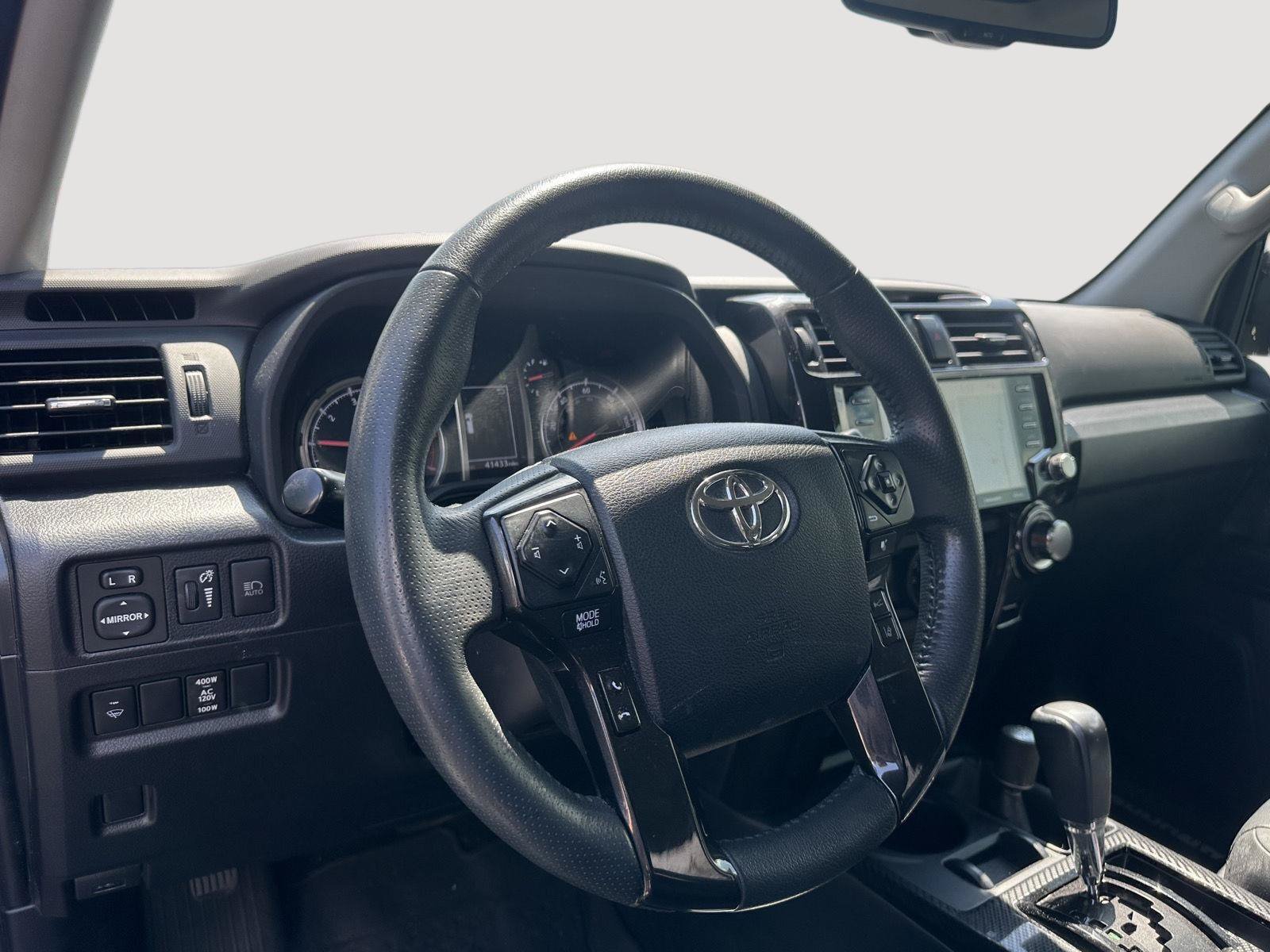 Used 2020 Toyota 4Runner Venture w/ Moonroof Package AWD/4WD image 11