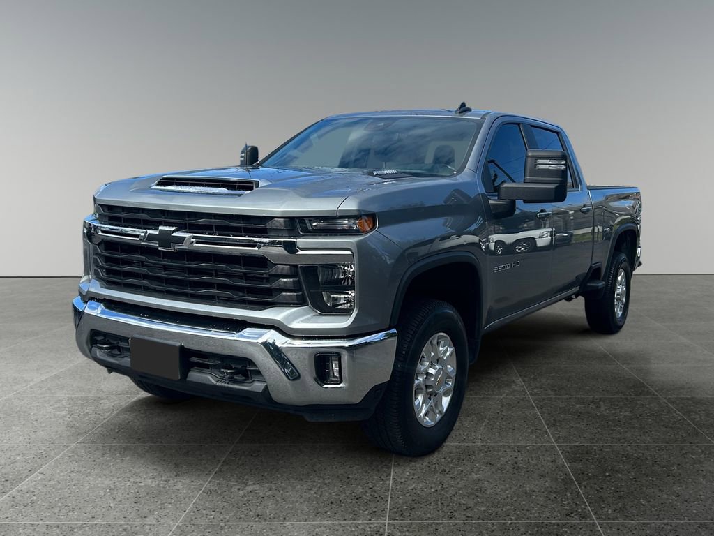 Used 2024 Chevrolet Silverado 2500 LT w/ Convenience Package image 3