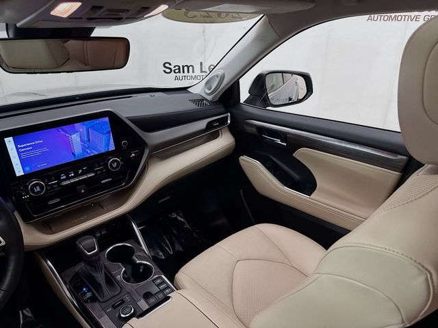 Used 2023 Toyota Highlander Limited AWD/4WD image 24