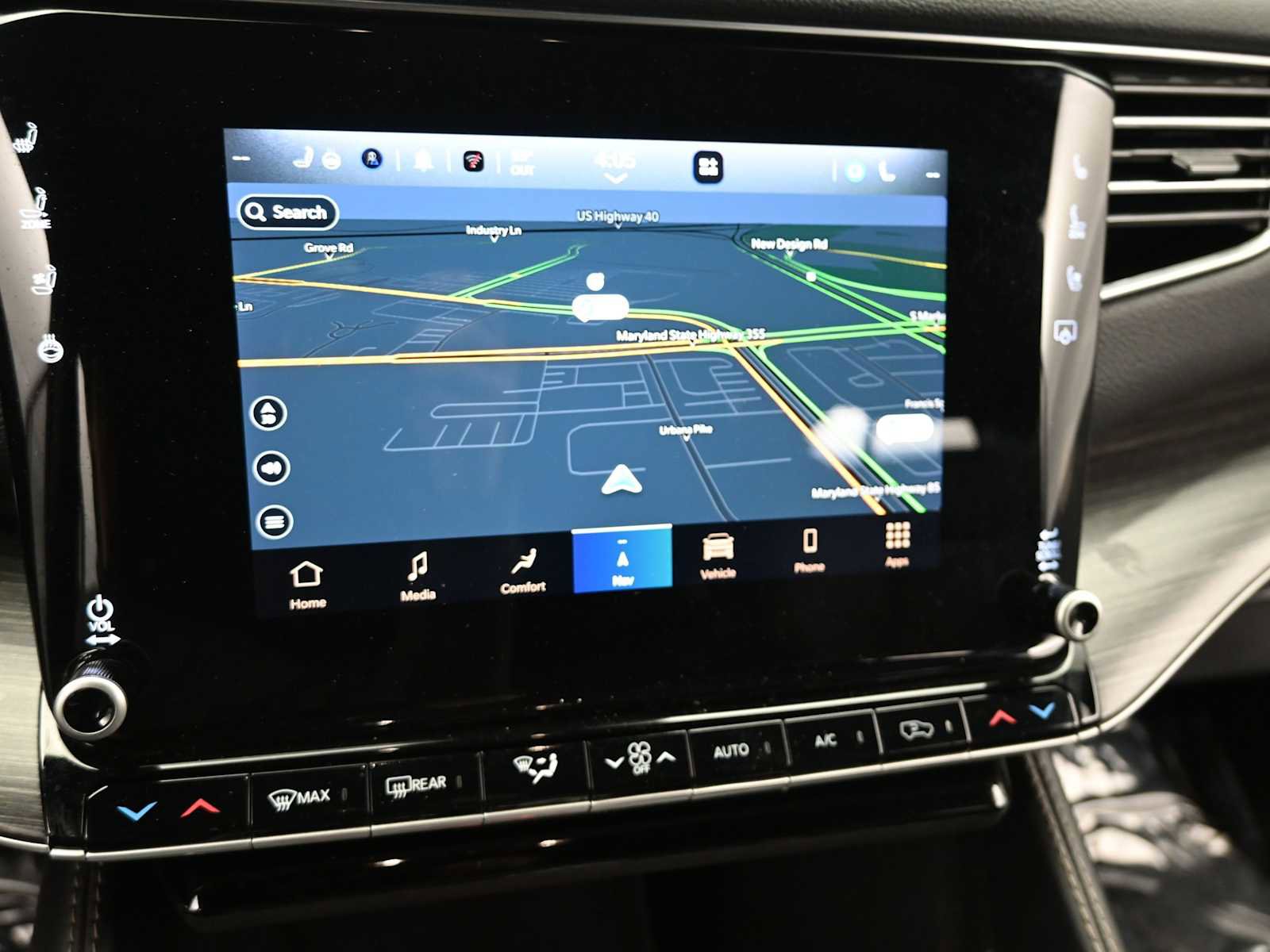 Used 2024 Jeep Wagoneer L Series II w/ Flexible Seating Group image 17