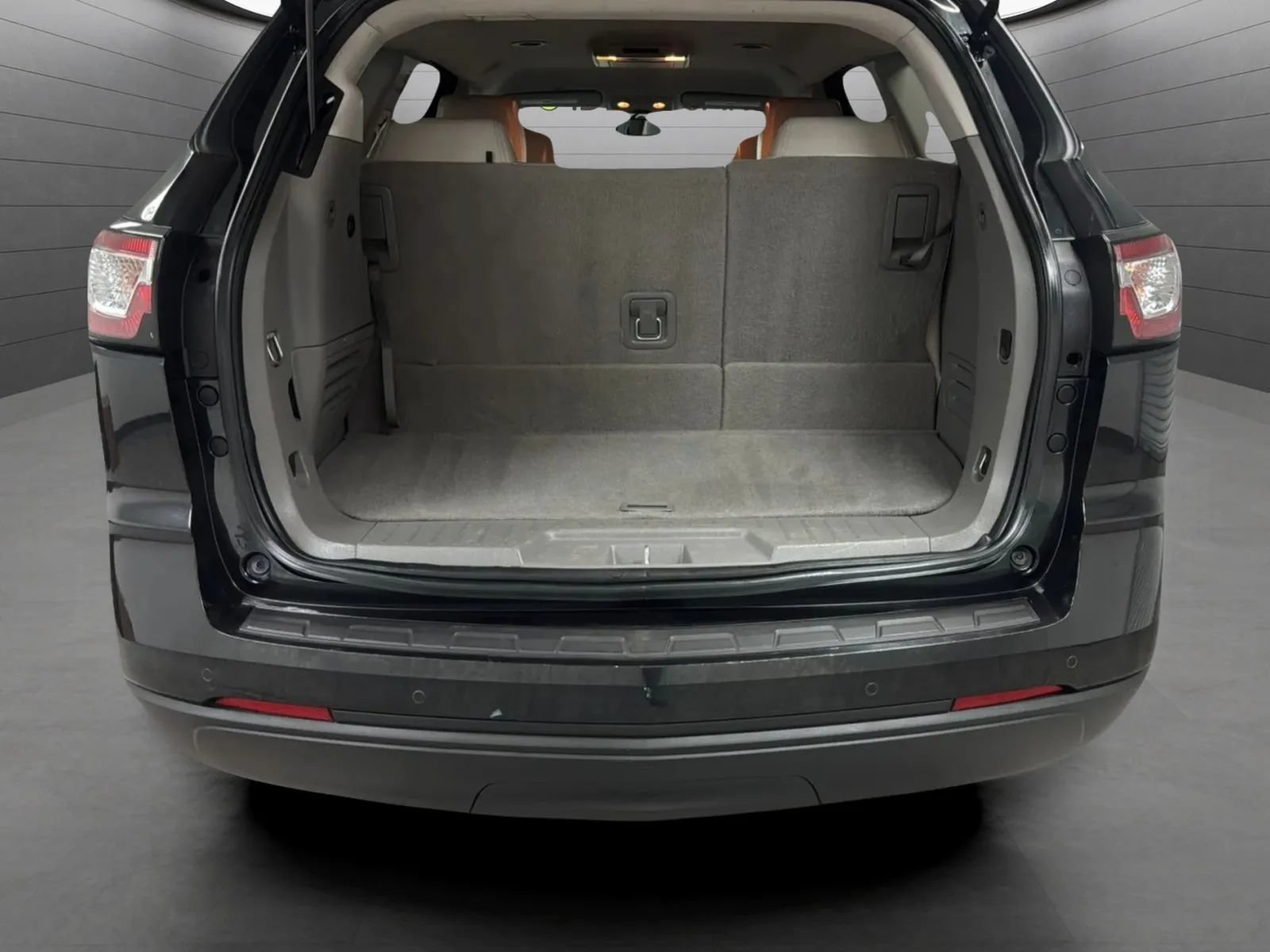 Used 2015 Chevrolet Traverse LT FWD image 19